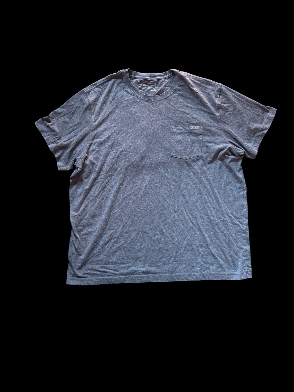 ✨ Eddie Bauer grey
pocket tee Size XL✨